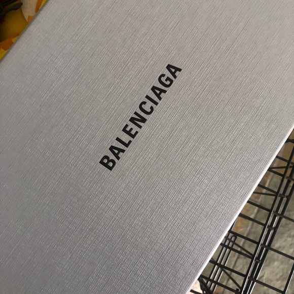 Authentic Balenciga Demin Mule 36 BRAND NEW - Picture 6 of 6